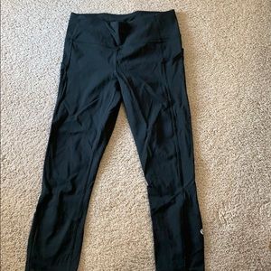 lululemon pace rival crops